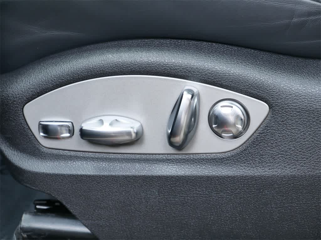 Thumbnail: 2025 Porsche Macan - 12