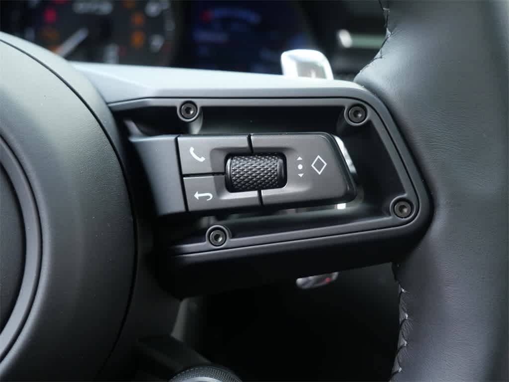 Thumbnail: 2026 Porsche Macan - 21