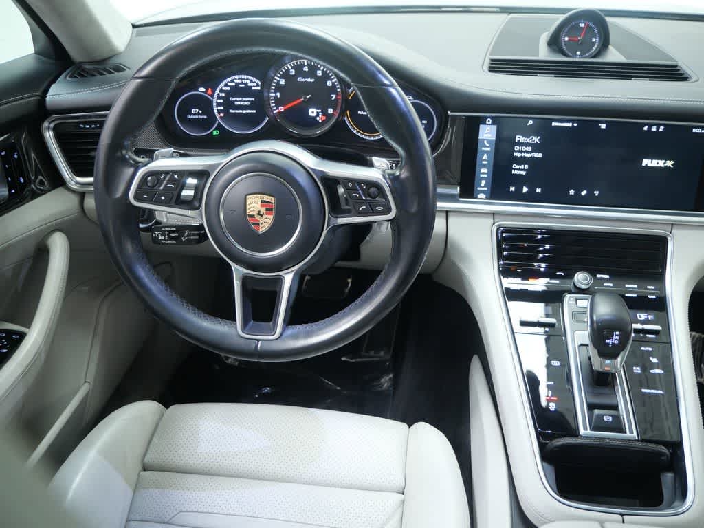 Thumbnail: 2017 Porsche Panamera - 16