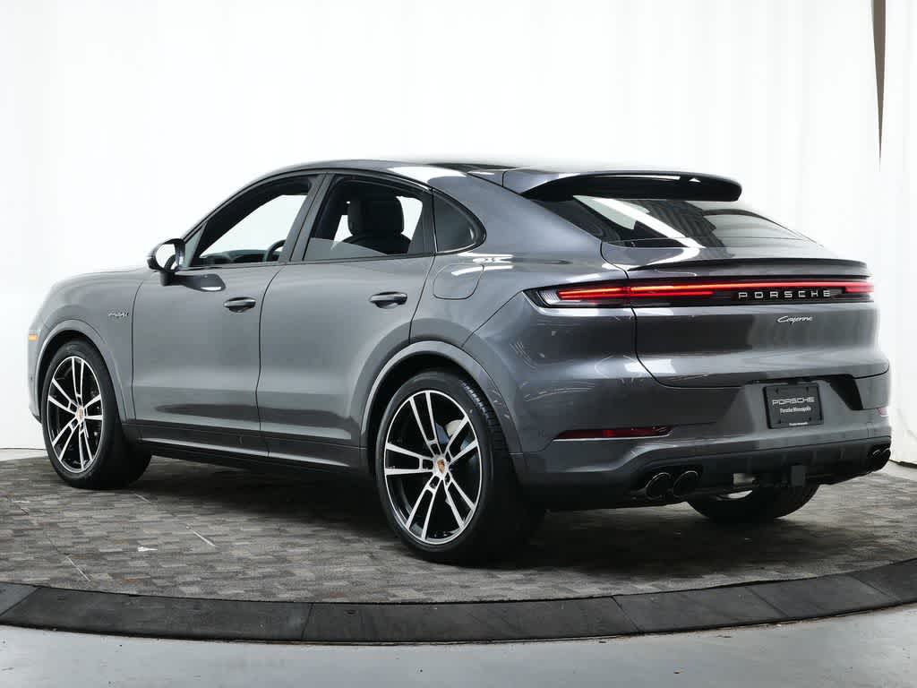 Thumbnail: 2026 Porsche Cayenne - 3