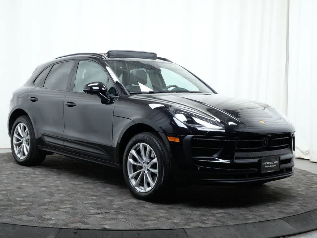 Thumbnail: 2025 Porsche Macan - 9