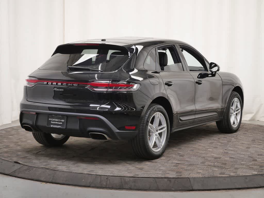 Thumbnail: 2025 Porsche Macan - 7