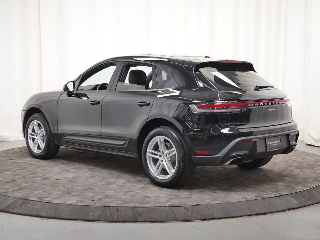 Thumbnail: 2025 Porsche Macan - 3