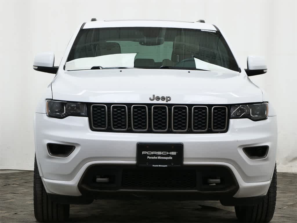 Thumbnail: 2017 Jeep Grand Cherokee - 10