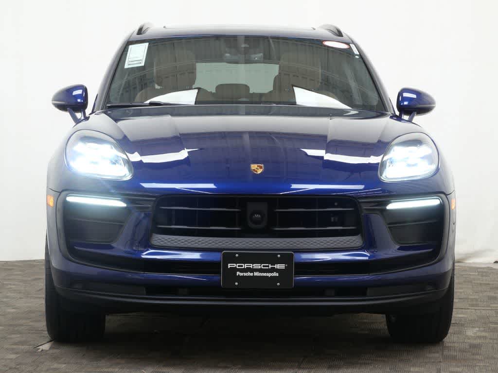 Thumbnail: 2025 Porsche Macan - 10