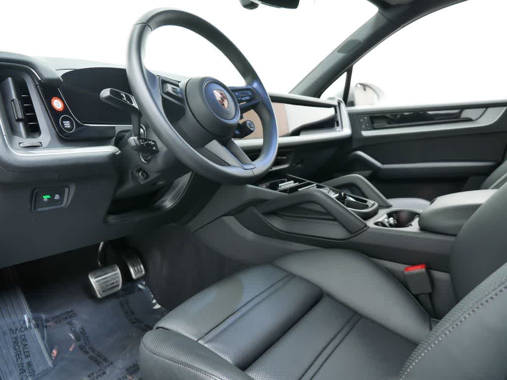 Thumbnail: 2025 Porsche Cayenne - 4