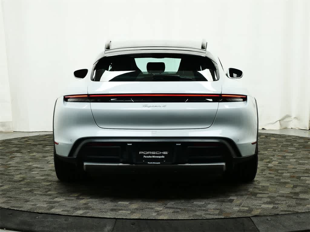 Thumbnail: 2022 Porsche Taycan - 6
