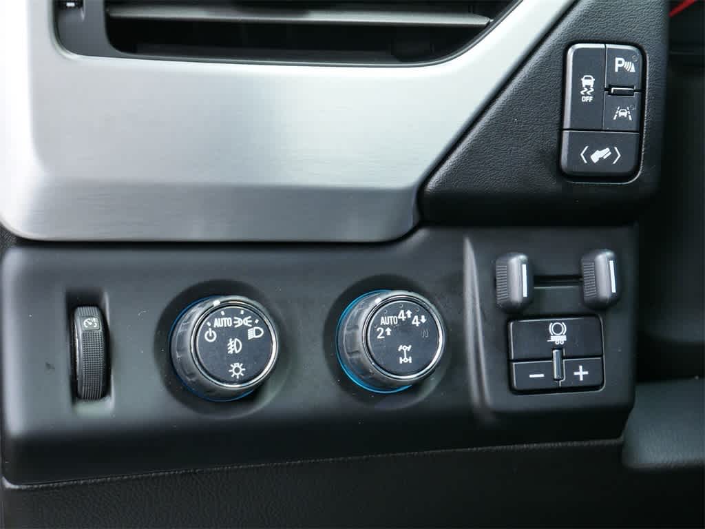 Thumbnail: 2018 GMC Yukon XL - 19