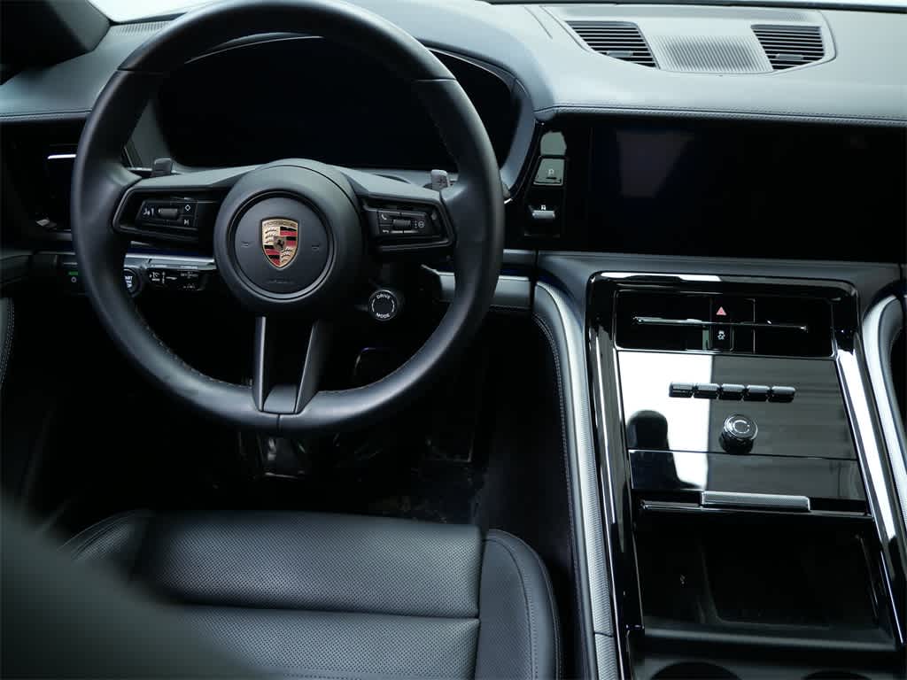 Thumbnail: 2024 Porsche Panamera - 16