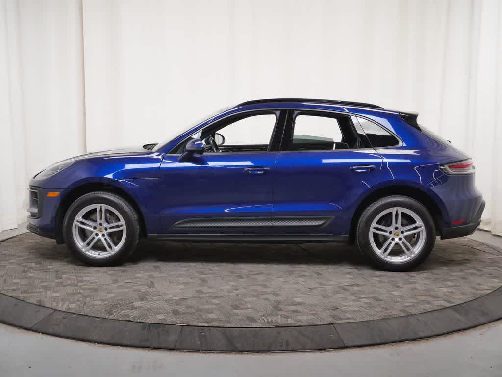 Thumbnail: 2024 Porsche Macan - 2