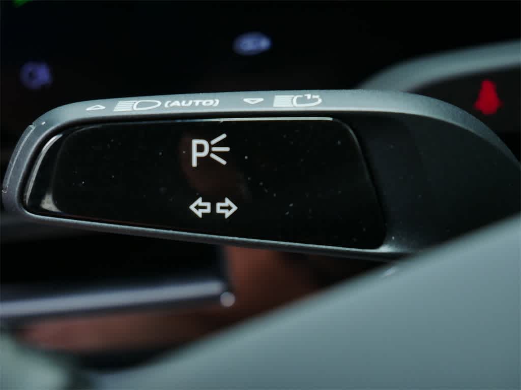 Thumbnail: 2021 Porsche Taycan - 19