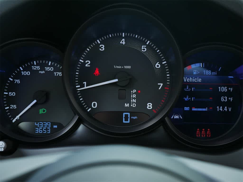 Thumbnail: 2025 Porsche Macan - 25