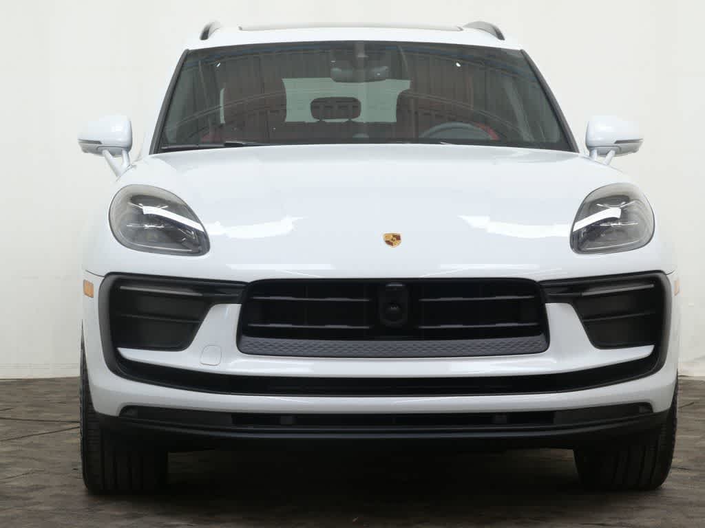 Thumbnail: 2025 Porsche Macan - 10