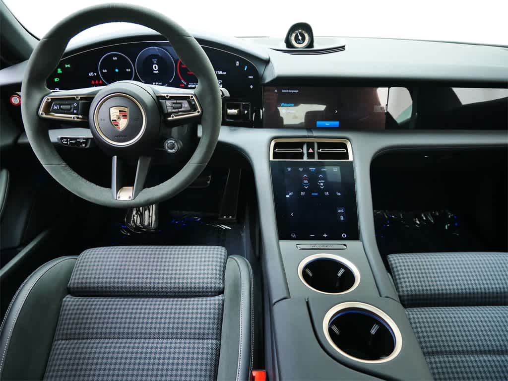 Thumbnail: 2025 Porsche Taycan - 16