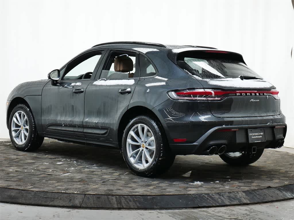 Thumbnail: 2026 Porsche Macan - 3