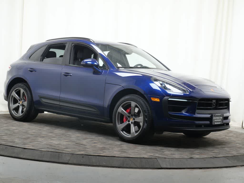 Thumbnail: 2023 Porsche Macan - 9