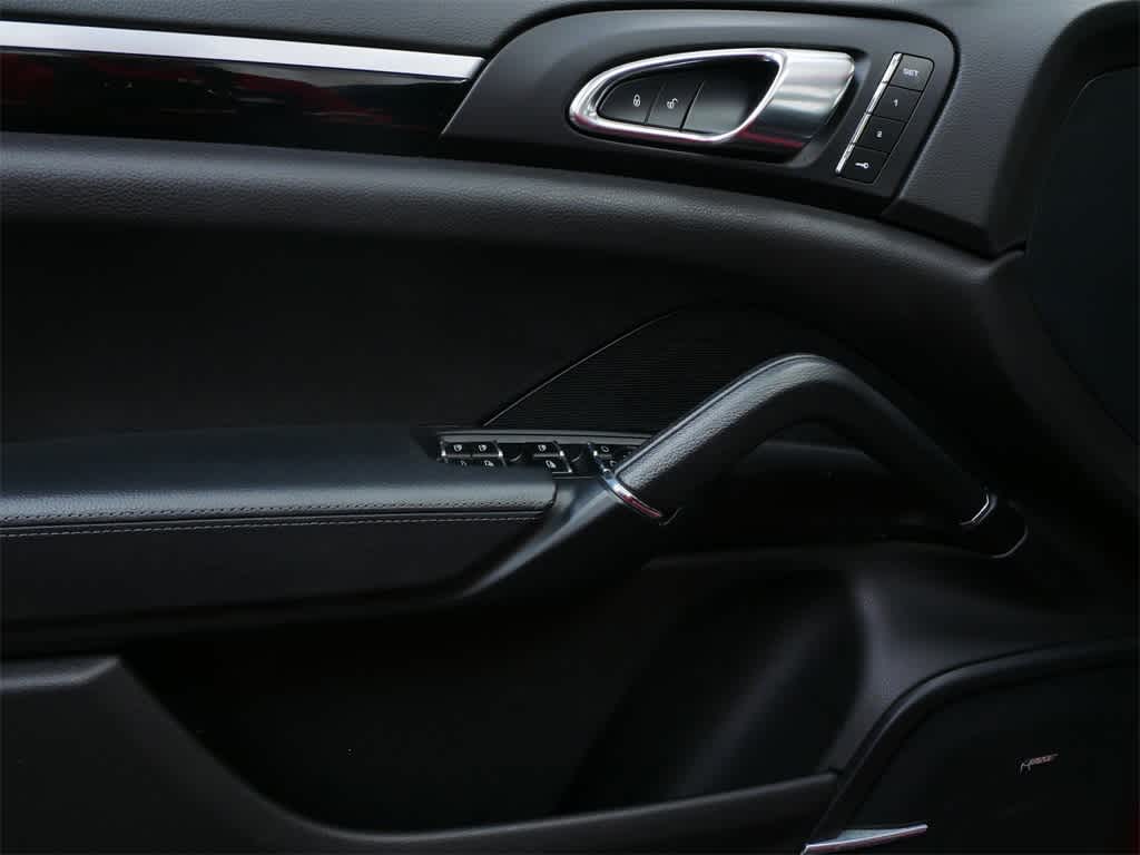 Thumbnail: 2016 Porsche Cayenne - 11