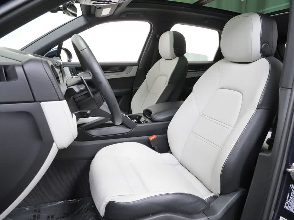 Thumbnail: 2025 Porsche Cayenne - 5