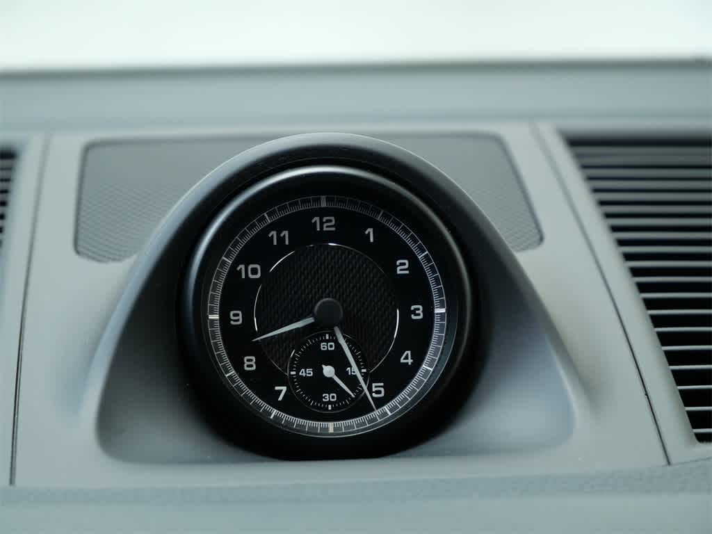 Thumbnail: 2025 Porsche Macan - 23