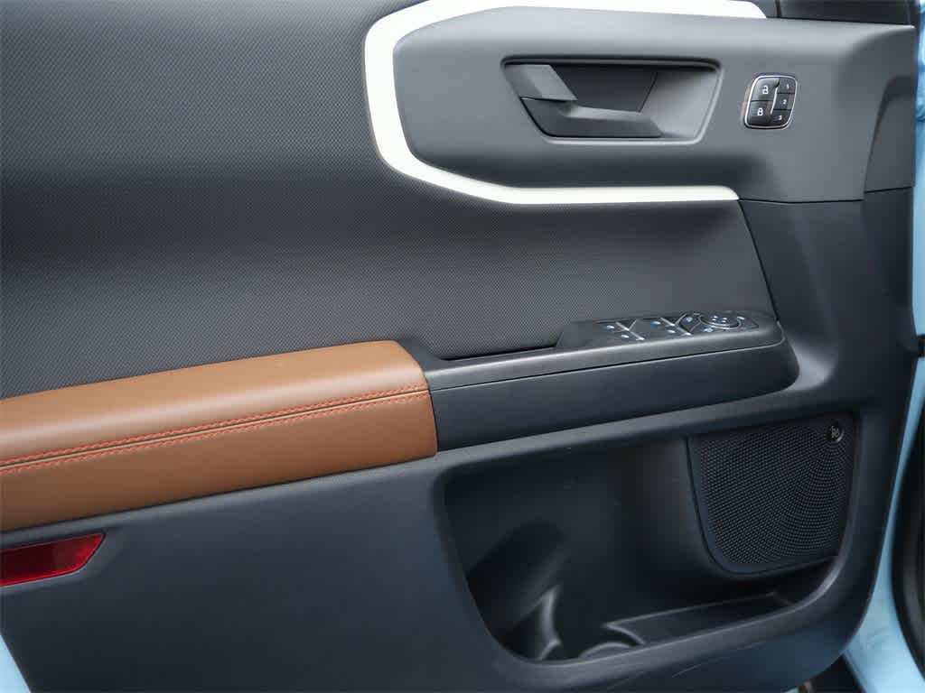 Thumbnail: 2023 Ford Bronco Sport - 11