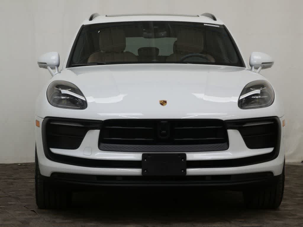 Thumbnail: 2025 Porsche Macan - 10