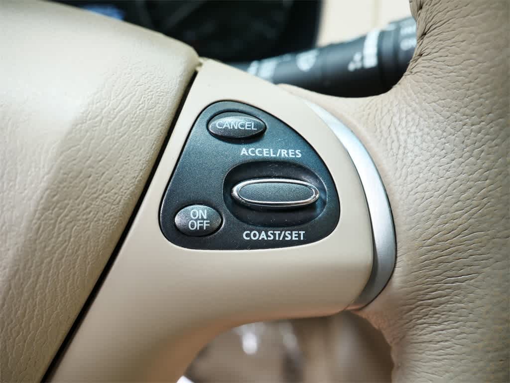 Thumbnail: 2015 Nissan Pathfinder - 19