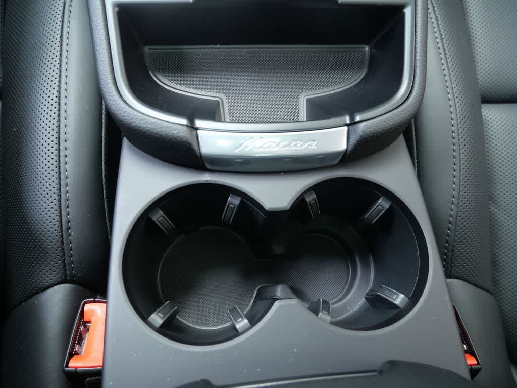 Thumbnail: 2026 Porsche Macan - 21