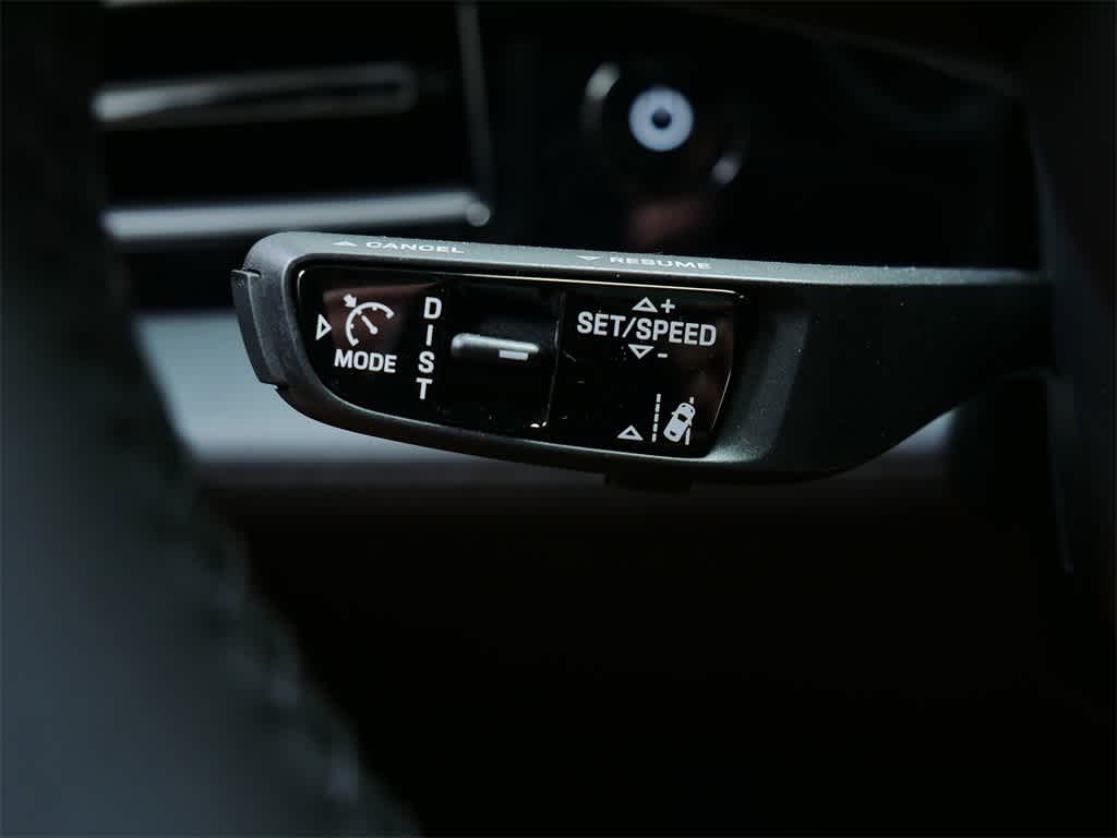 Thumbnail: 2025 Porsche Taycan - 19