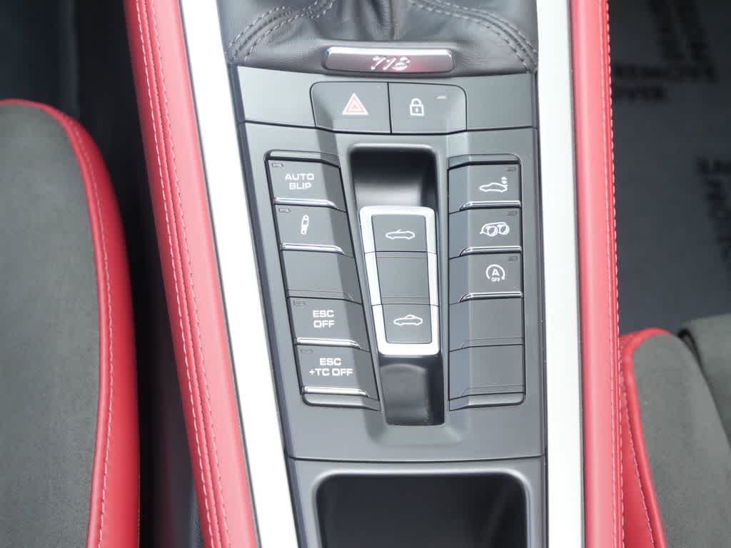 Thumbnail: 2023 Porsche  - 18