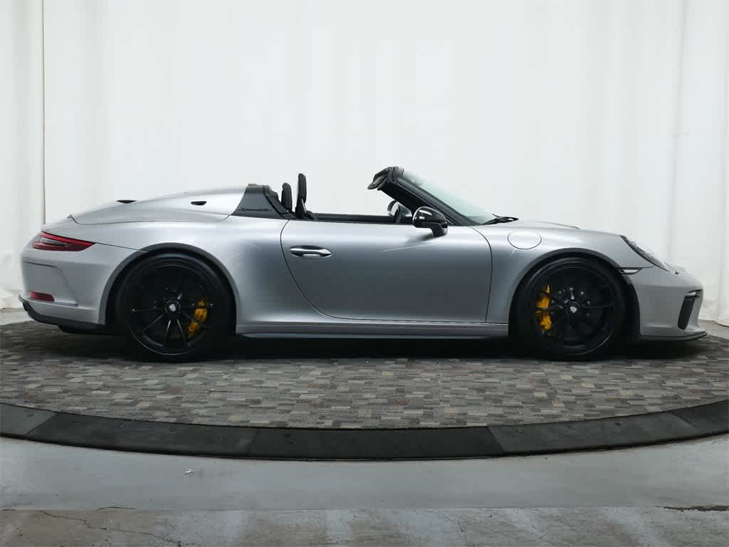 Thumbnail: 2019 Porsche 911 - 8