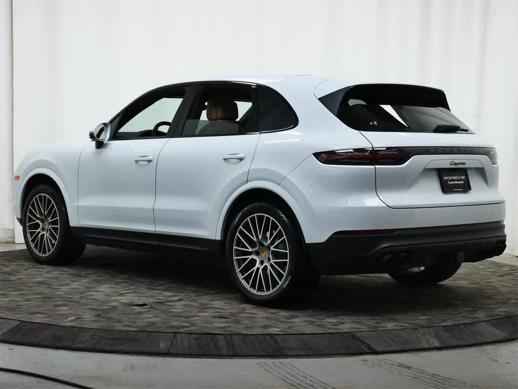 Thumbnail: 2023 Porsche Cayenne - 3