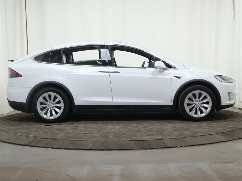 Thumbnail: 2020 Tesla Model X - 8