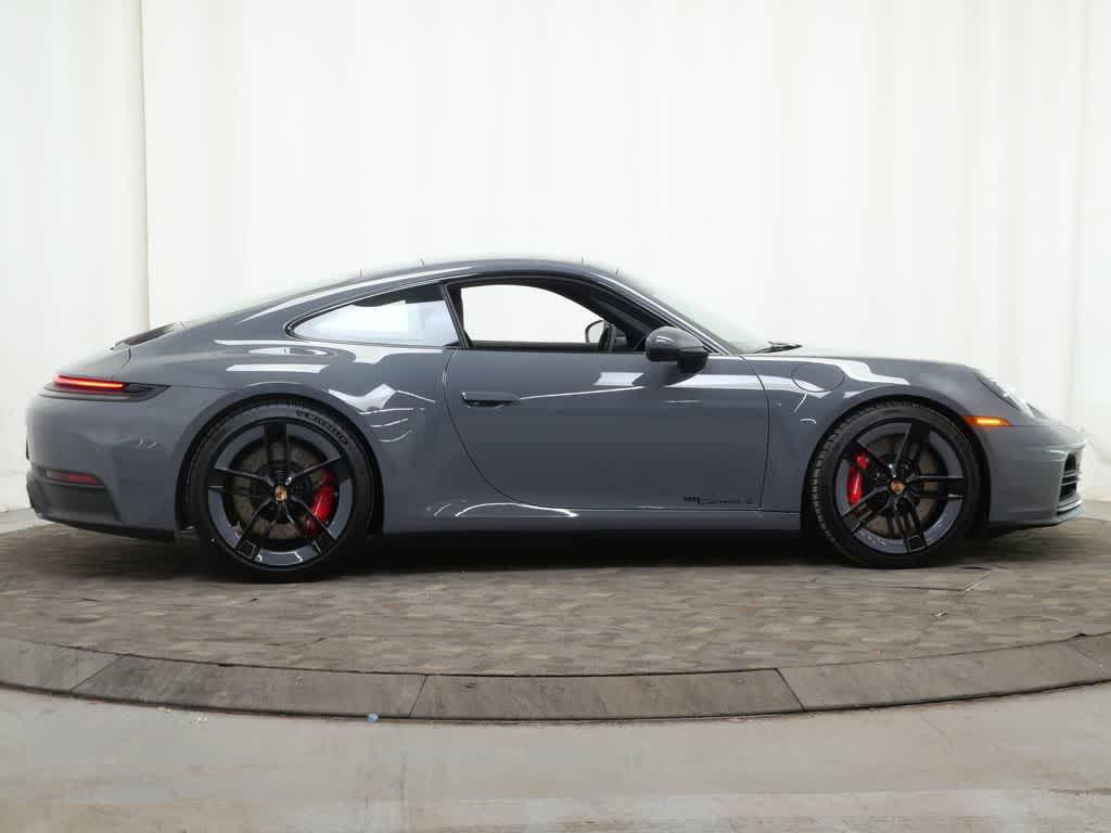 Thumbnail: 2026 Porsche 911 - 8