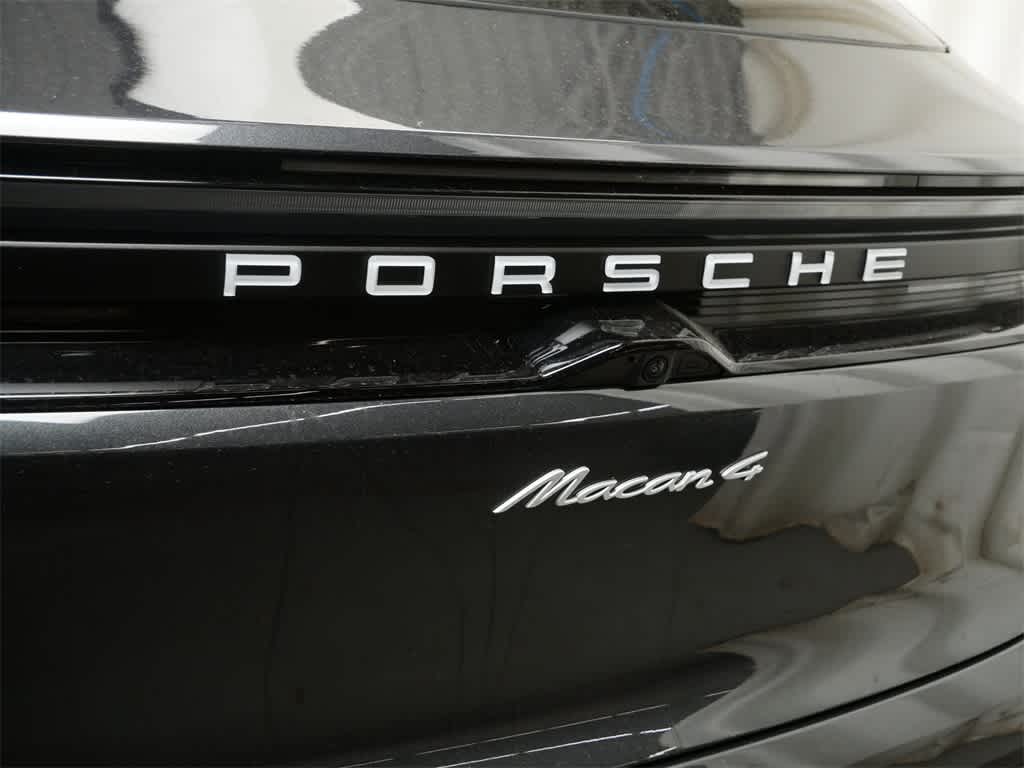 Thumbnail: 2024 Porsche Macan - 7