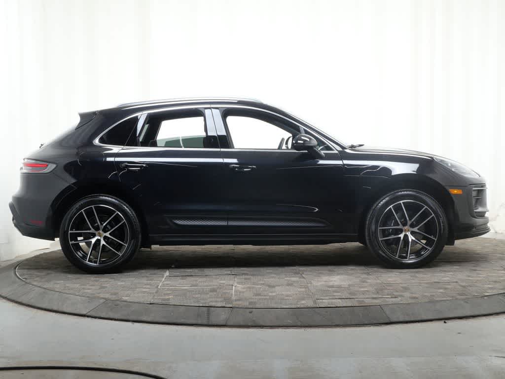 Thumbnail: 2026 Porsche Macan - 8