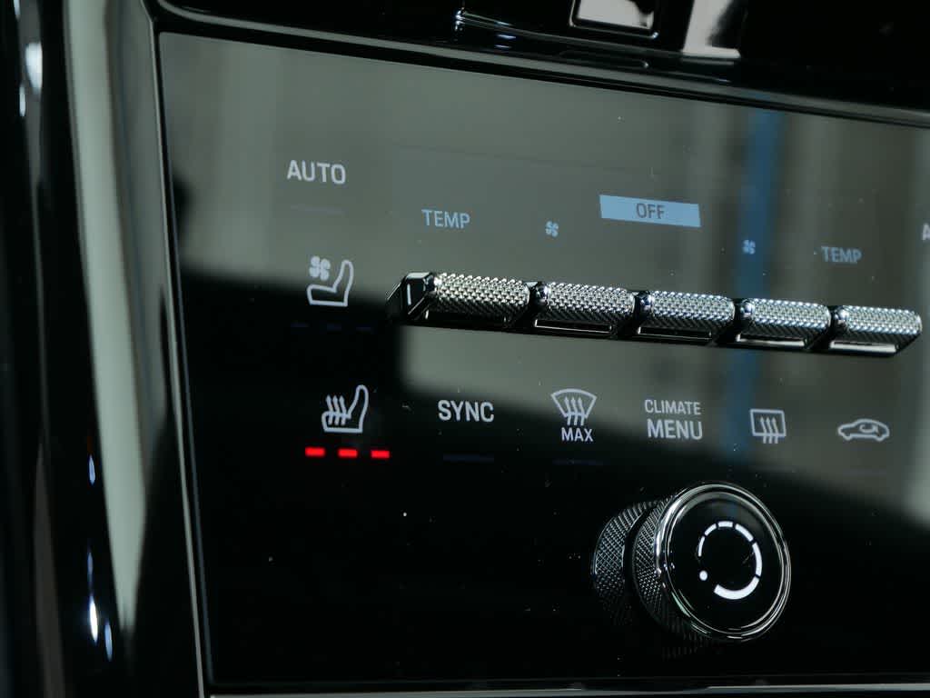 Thumbnail: 2026 Porsche Panamera - 29