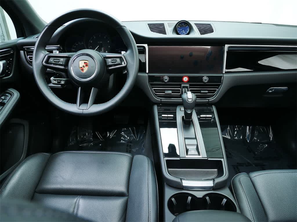 2024 Porsche Macan  15