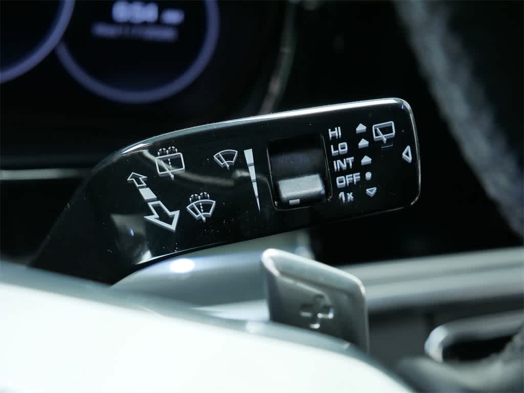 Thumbnail: 2020 Porsche Panamera - 20