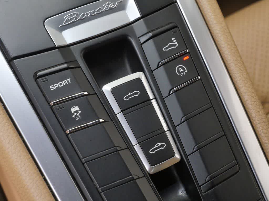 Thumbnail: 2013 Porsche Boxster - 24