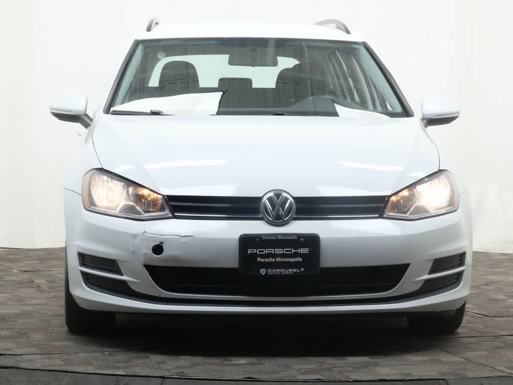 Thumbnail: 2017 Volkswagen e-Golf - 10