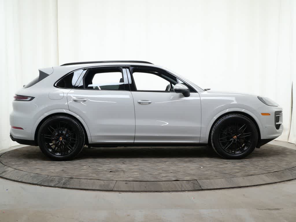 Thumbnail: 2026 Porsche Cayenne - 8