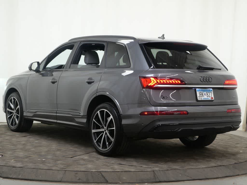 Thumbnail: 2021 Audi Q7 - 3