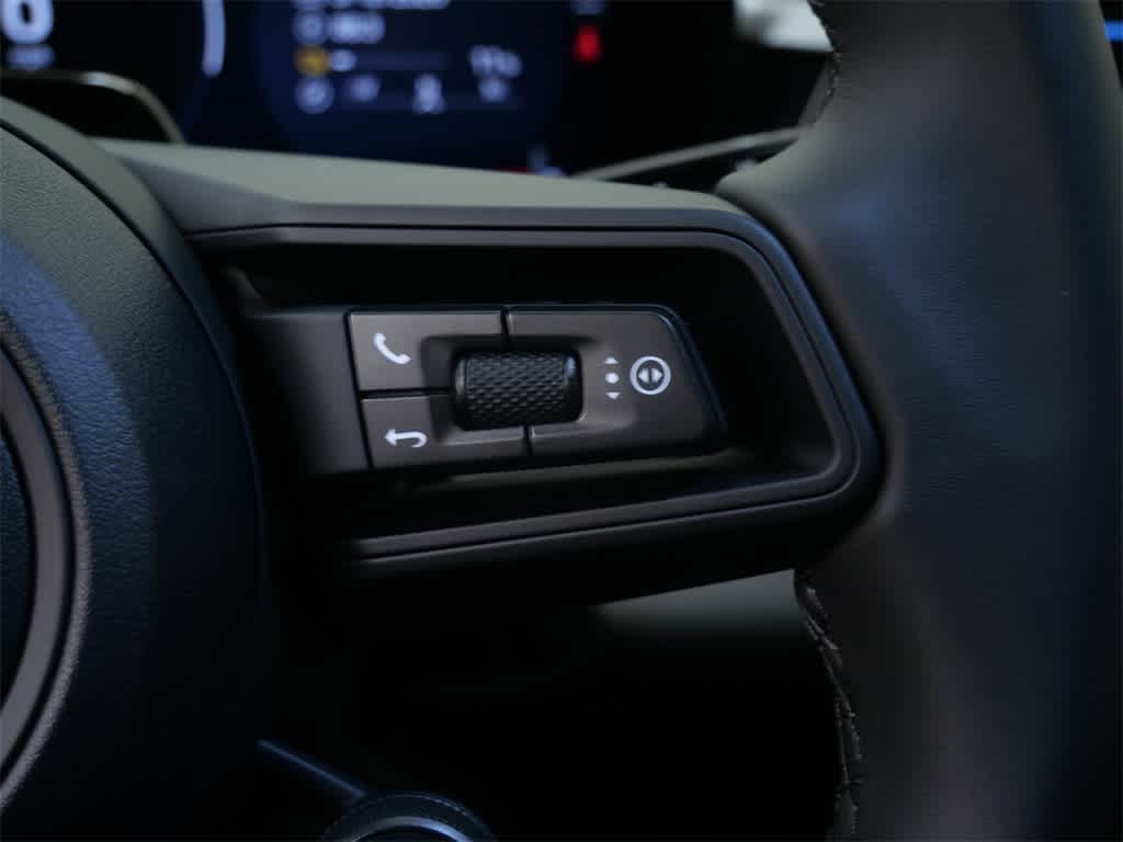 Thumbnail: 2026 Porsche Macan - 23