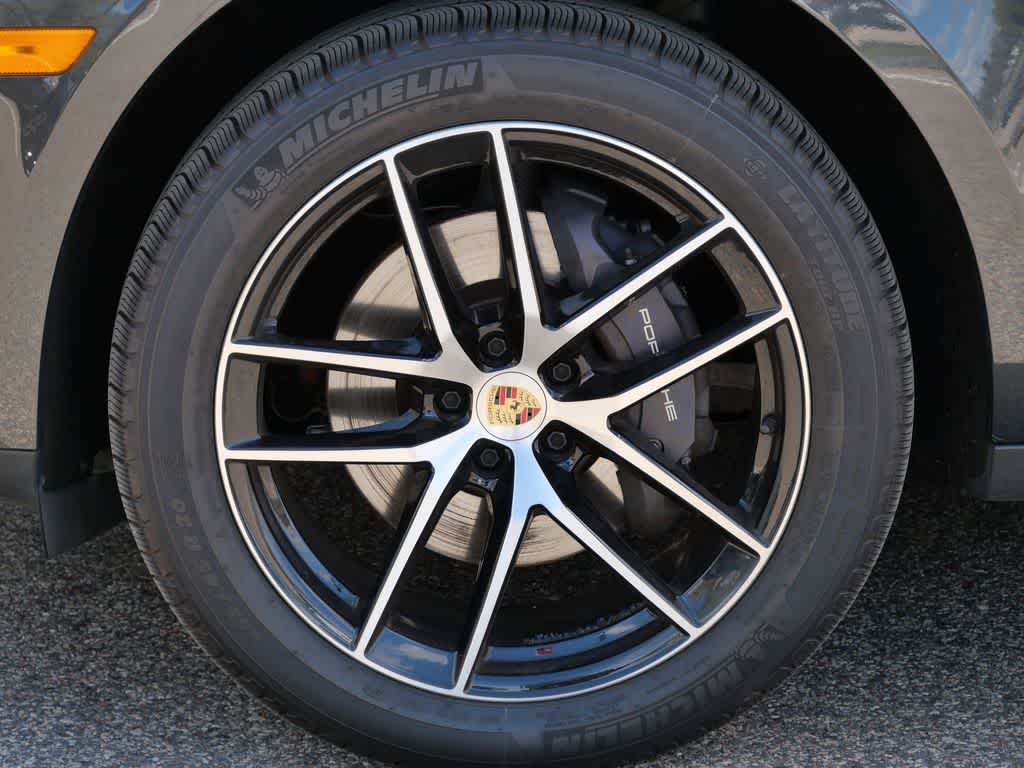 Thumbnail: 2023 Porsche Macan - 7