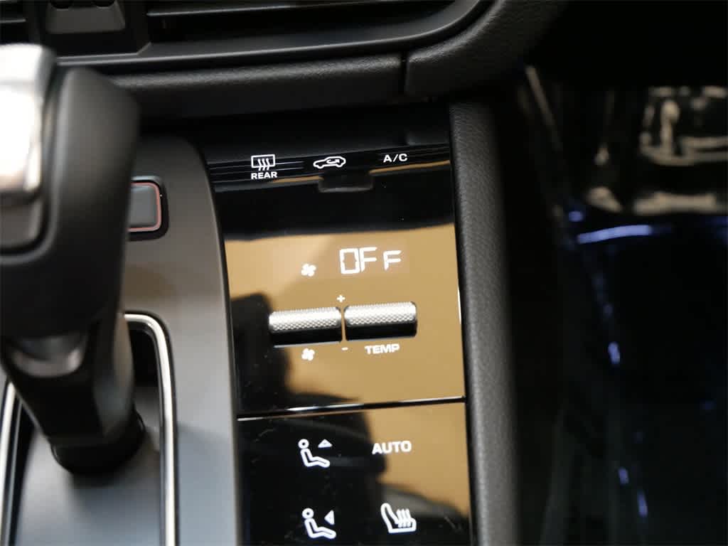 2025 Porsche Macan  27