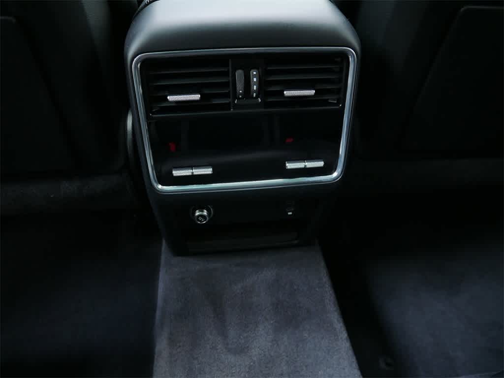 Thumbnail: 2023 Porsche Cayenne - 15