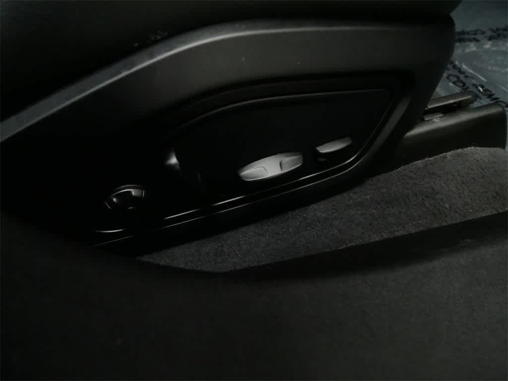 Thumbnail: 2021 Porsche Taycan - 30