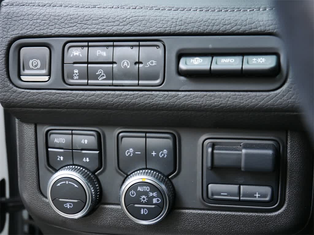 Thumbnail: 2021 GMC Yukon XL - 20