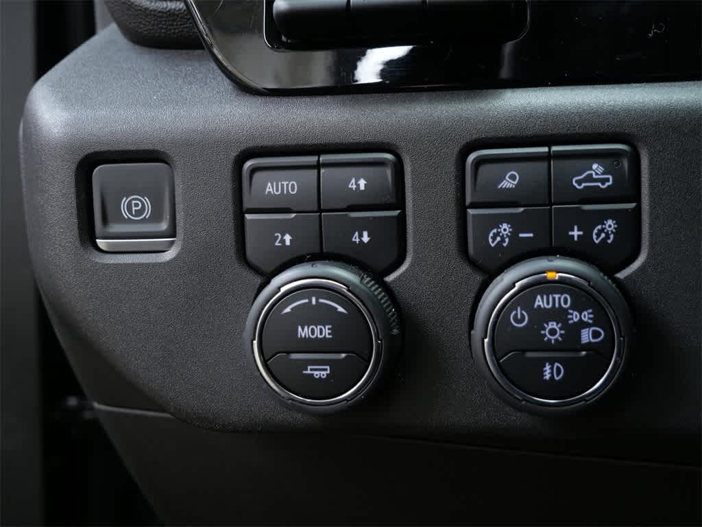 Thumbnail: 2023 Chevrolet Silverado 1500 - 19