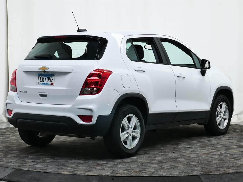 Thumbnail: 2017 Chevrolet Trax - 7